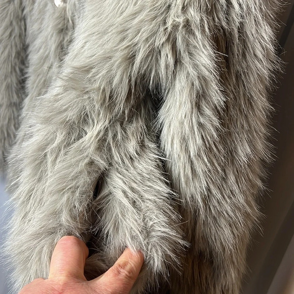 Faux Fur Shaggy Retro Y2K Coat - Picture 5 of 15